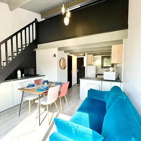 Duplex - 400m De La - Parc Apartment *